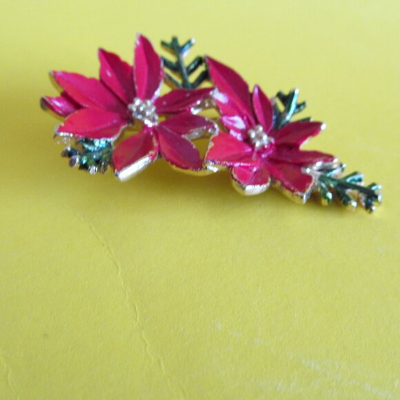 Christmas poinsettia brooch - Picture 3 of 6